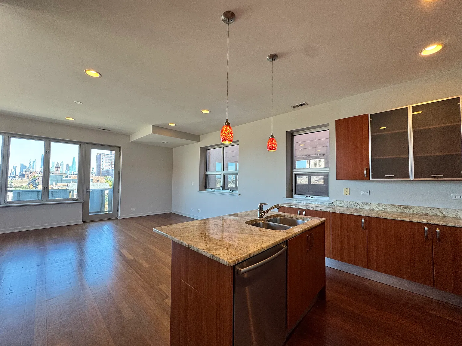 2 bed, $3,500 — Photo 3