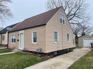 2615 Coolidge Ave, Racine, WI 53403