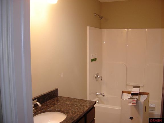 5th image of 121 Shamrock Dr
