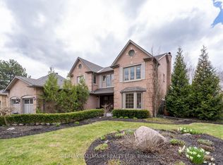 29 Petch Cres, Aurora, ON L4G 5P4