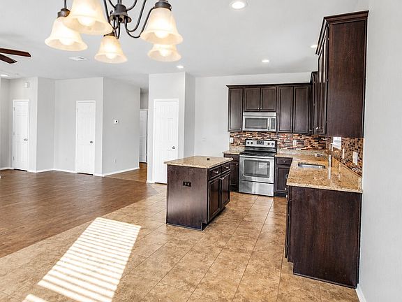 4th image of 5836 Mirror Ridge Dr