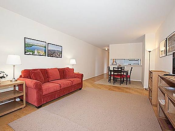 Living rooom reverse