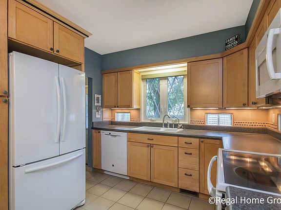3rd image of 10891 2nd Ave NW