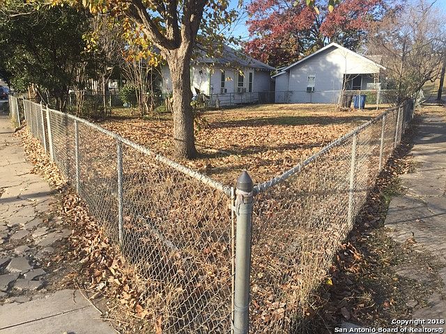 1st image of 632 E Huisache Ave
