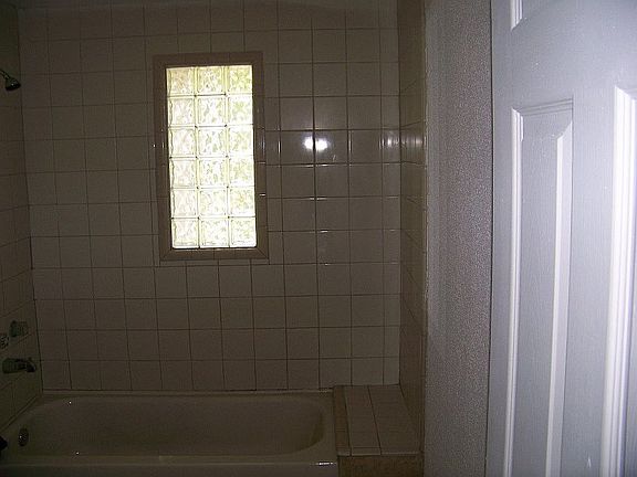 3rd image of 655 Lake Swoope Dr N