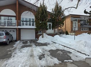 3257 Lednier Ter, Mississauga, ON L4Y3Z7