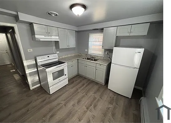 2 bed, $1,450 — Photo 3