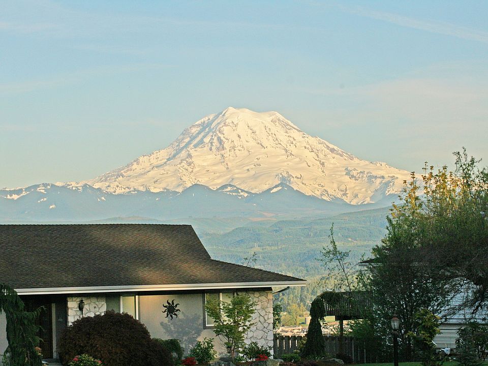 1st image of 14310 137th Ave E