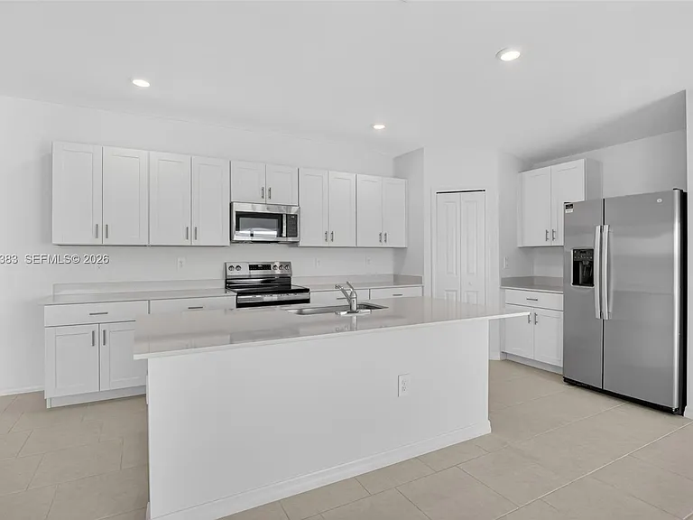 11621 Savanna Lakes Blvd — Photo 4