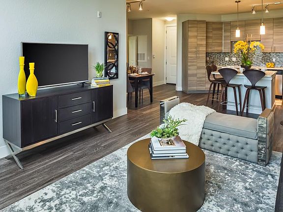 2nd image of 10602 Gandy Blvd N #2