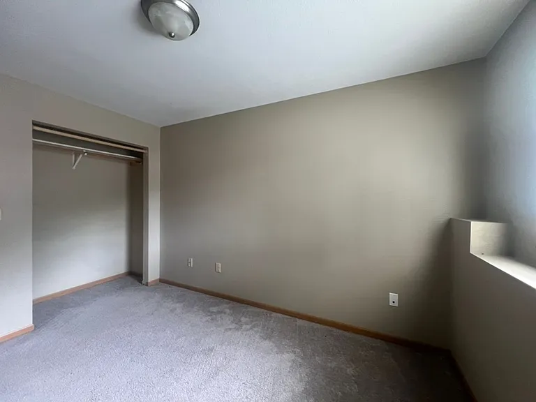 202 James Ave — Photo 12