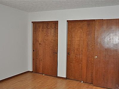 5th image of 1882 Hillandale Ave