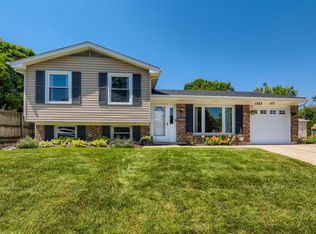 1307 E Kennedy Dr, Streamwood, IL 60107