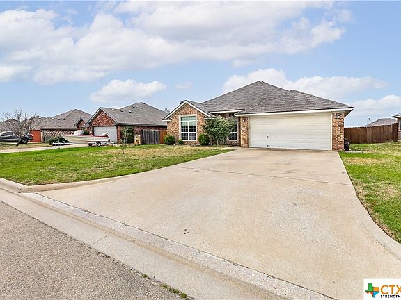 2nd image of 1904 Stonehenge Dr