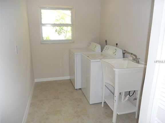 5th image of 2457 Linwood Dr
