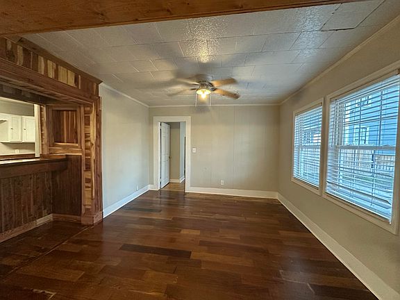 4th image of 228 Greene Street