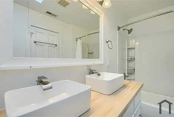 205 N Streeper St — Photo 17