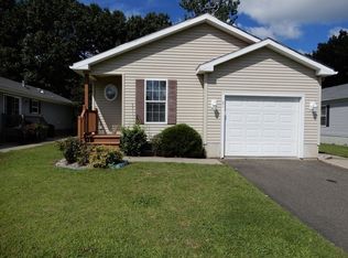 81 Sunrise Ln, Chicopee, MA 01020