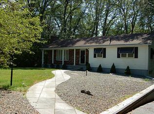 15 Lori Ellen Dr, Smithfield, RI 02917
