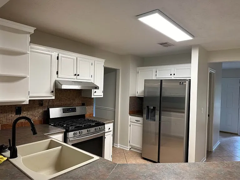 920 Lauren Kay Ct — Photo 3
