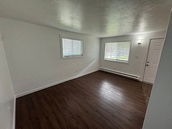 3rd image of 6021-6025 N Mayfair St #1