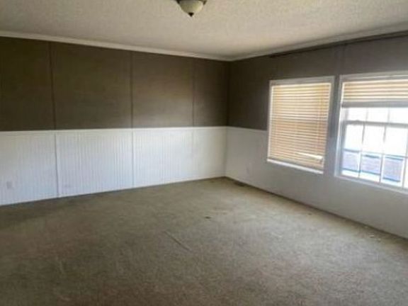 4th image of 10230 Laurie Ln