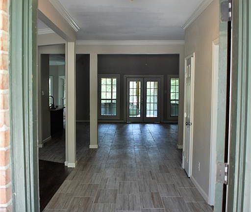 5th image of 707 Bayou Crest Dr