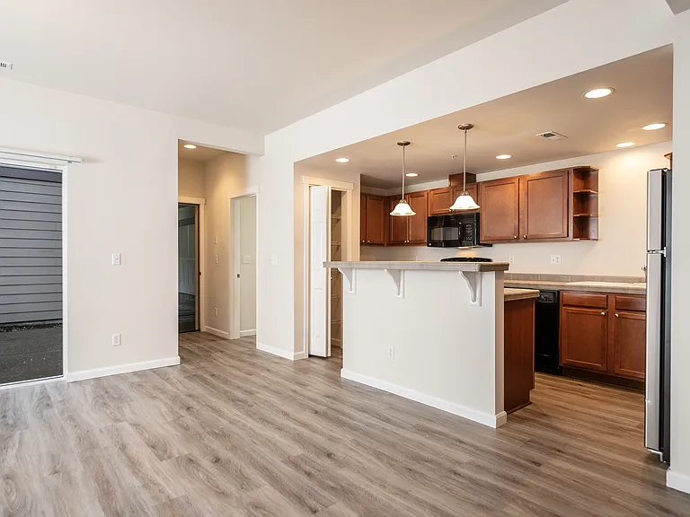 U-Shape Kitchen with Breakfast Nook