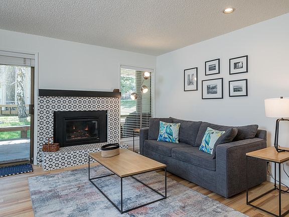 2nd image of 2395 Indian Springs Condo Dr