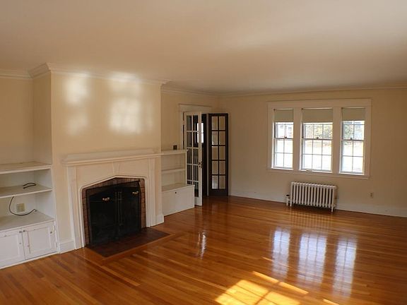 4th image of 11 Sias Ln