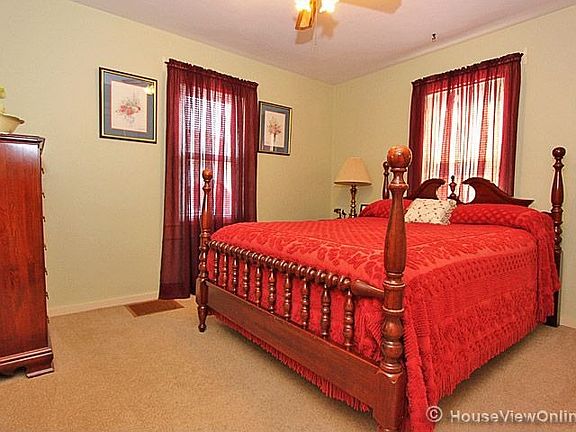 4th image of 234 Elmwood Blvd
