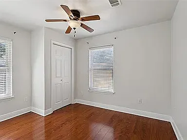 3 bed, 1200 sqft, $2,100 — Photo 2