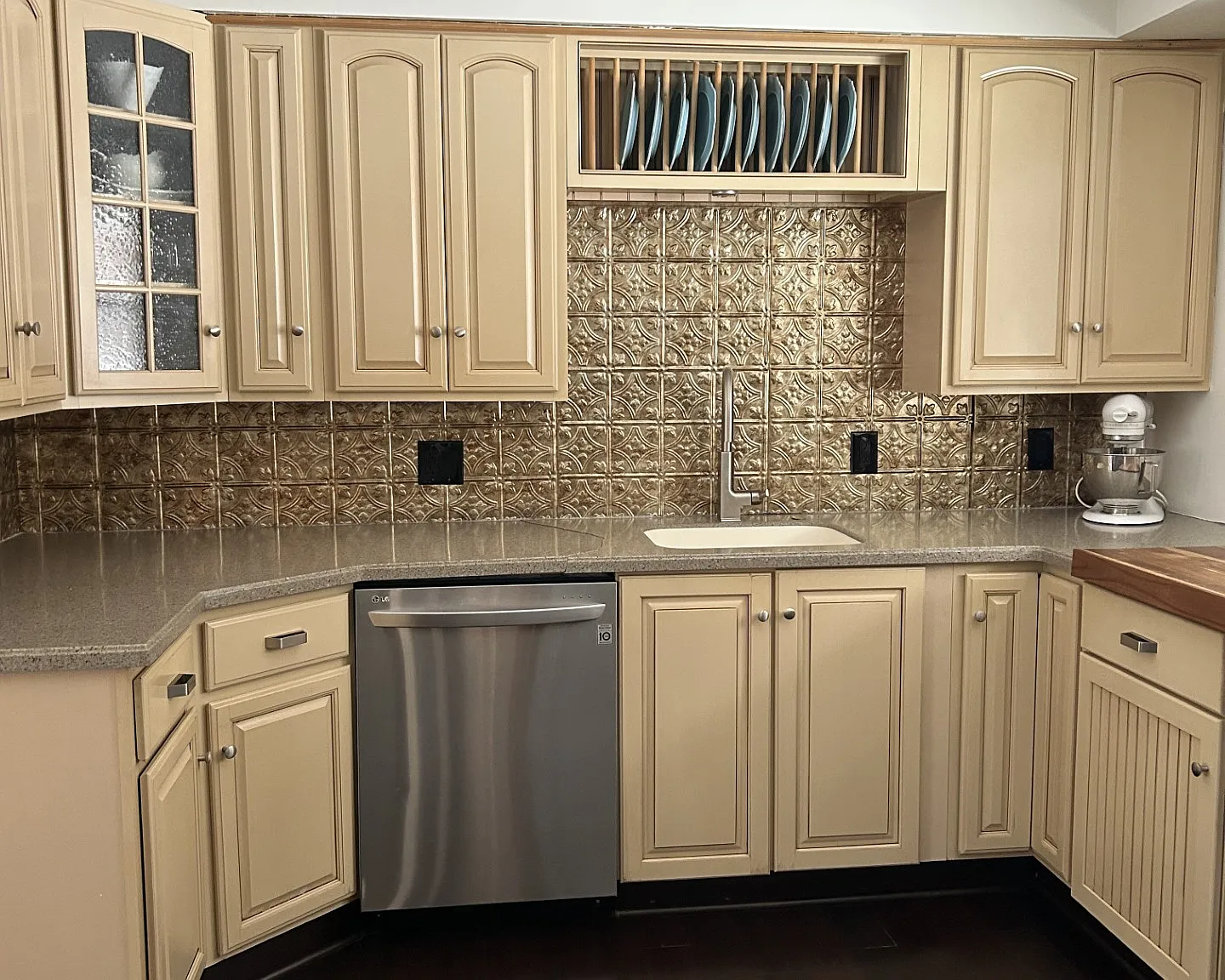 4 bed, 2159 sqft, $5,000 — Photo 4