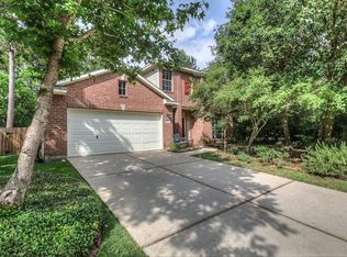 2 Wynnoak Dr, Spring, TX 77382