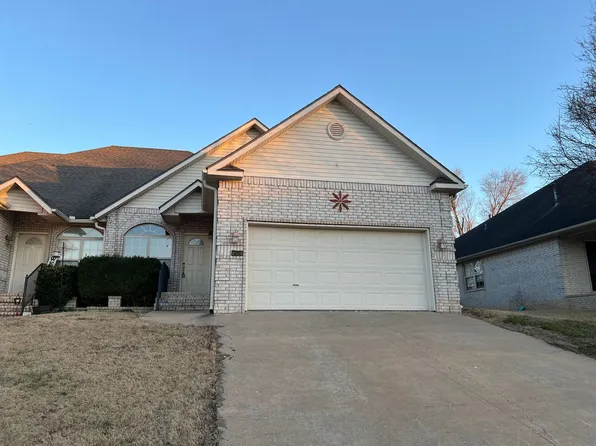 6293 W Milliken Bnd, Fayetteville, AR 72704