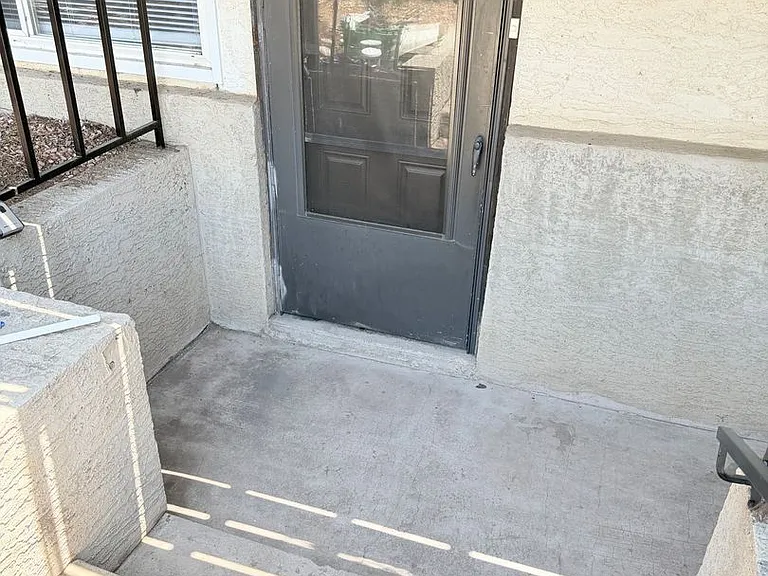 1809 Earlyview Ct — Photo 2