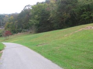5 Tollie Ln, Pikeville, KY 41501