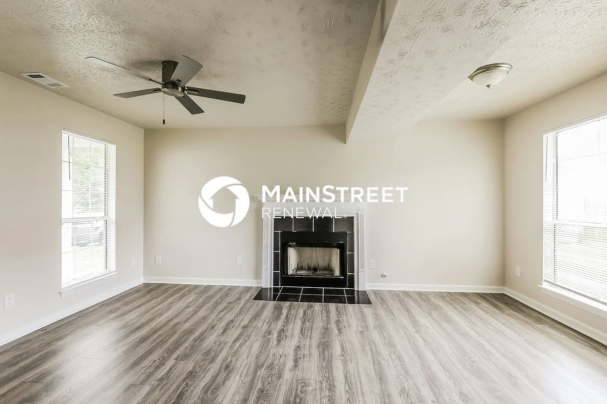 Living Room - 7282 Williamsburg Dr
