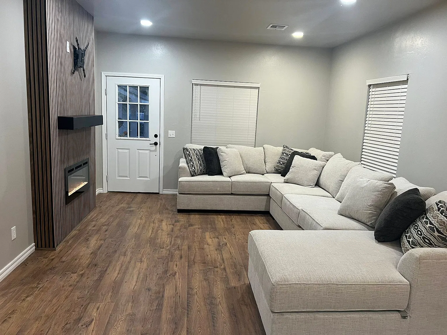 2 bed, 800 sqft, $1,400 — Photo 4