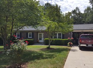 2017 16th Avenue Pl SW, Hickory, NC 28602