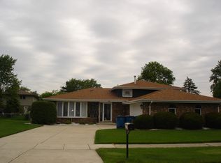 8732 Dartmouth Rd, Palos Hills, IL 60465