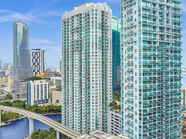 31 SE 5th St APT 2911, Miami, FL 33131