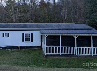 402 Shady Rest Rd, Morganton, NC 28655