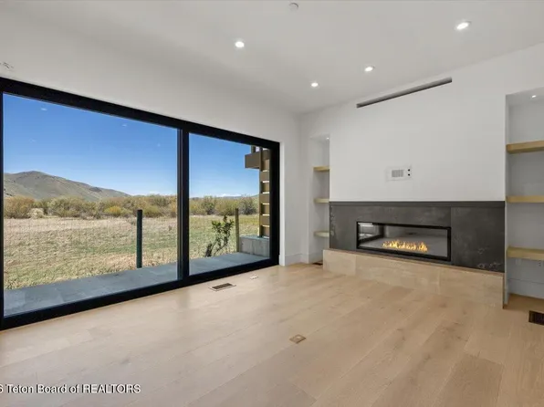 422 Hidden Hollow Dr, Jackson, WY 83001