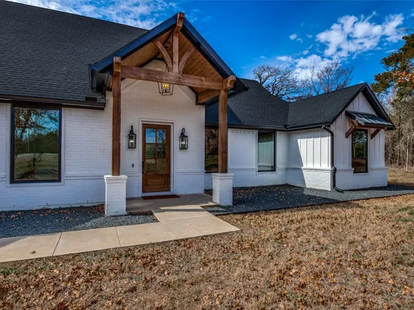 828 Bloomfield Rd, Valley View, TX 76272