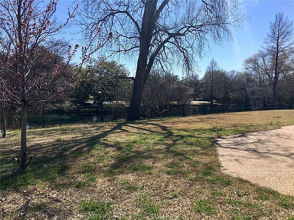 5th image of 10012 Candlebrook Dr