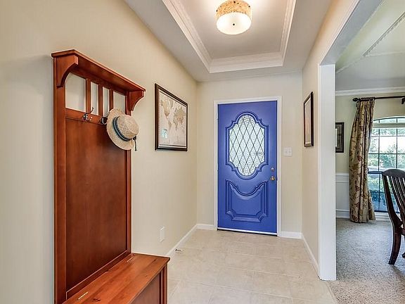 5th image of 2301 Honeysuckle Dr