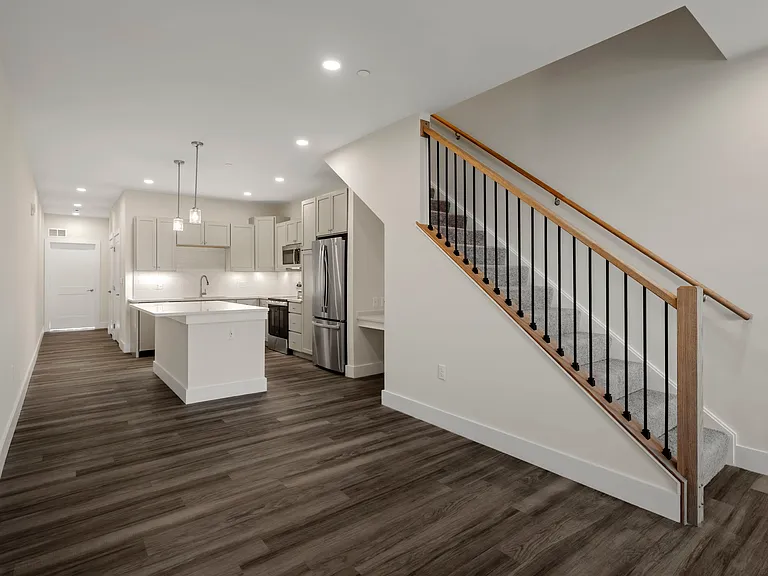 The Pointe at Overlook — Photo 82