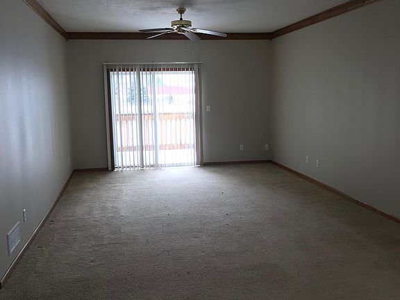 4th image of 10450 Metalmark Ln Unit 3