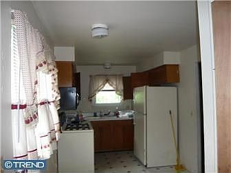 4th image of 714 Plumtree Ln